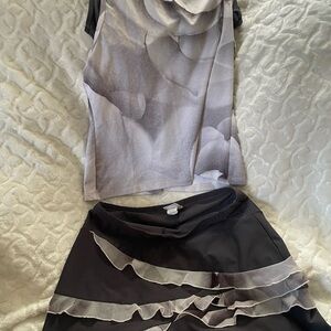 Stylish Gray and White Women's Tennis Suit